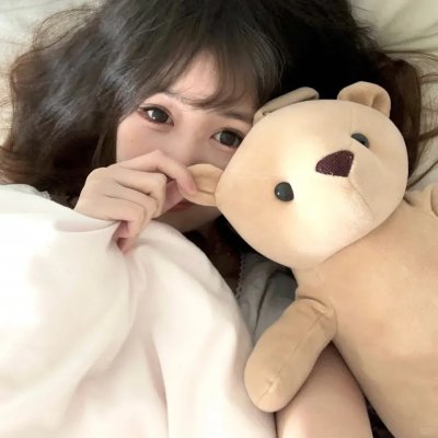 春泥溅花红